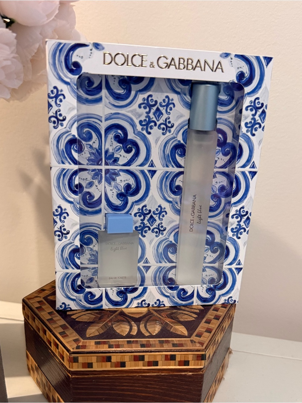 New! Dolce & Gabbana Light Blue Gift set